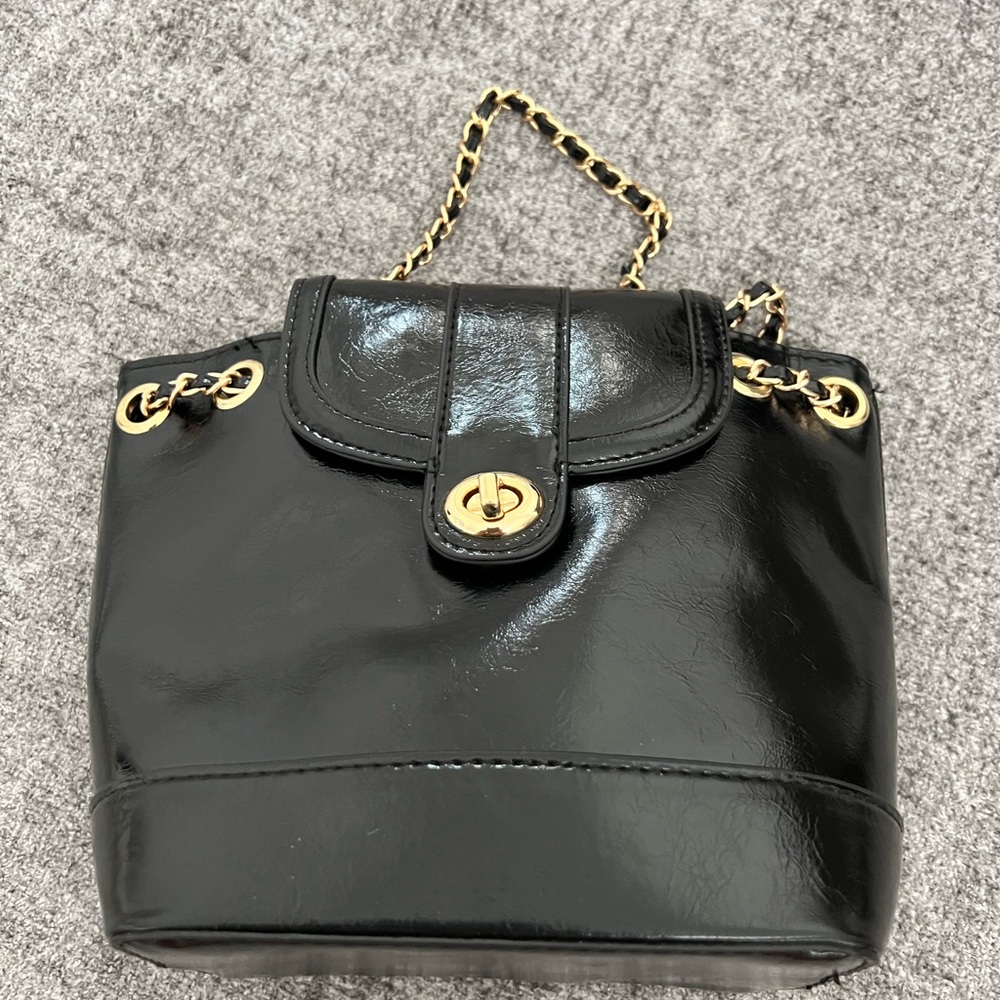 New Womens Drawstring Chain Backpack - image 4